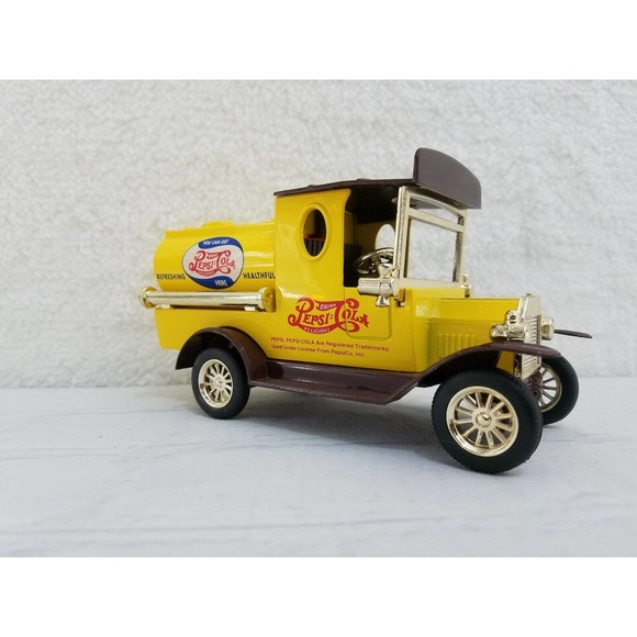 Golden Wheels 20886-002 Diecast Pepsi-Cola Yellow and Bown Coin Bank - Picture 2 of 10